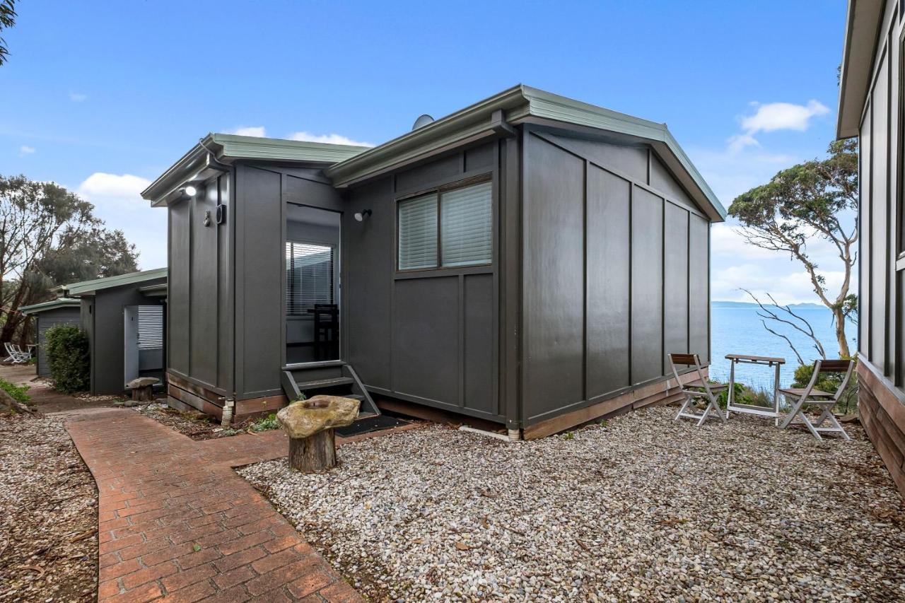 Hamptons On The Bay Villa Swansea Exterior photo