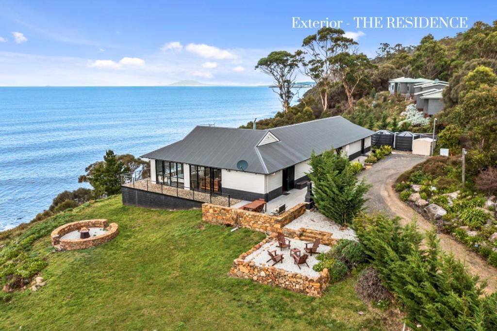 Hamptons On The Bay Villa Swansea Exterior photo
