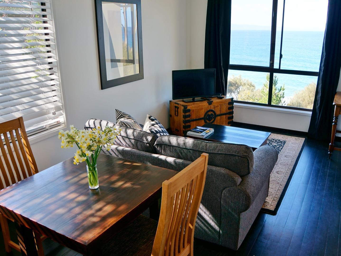 Hamptons On The Bay Villa Swansea Exterior photo